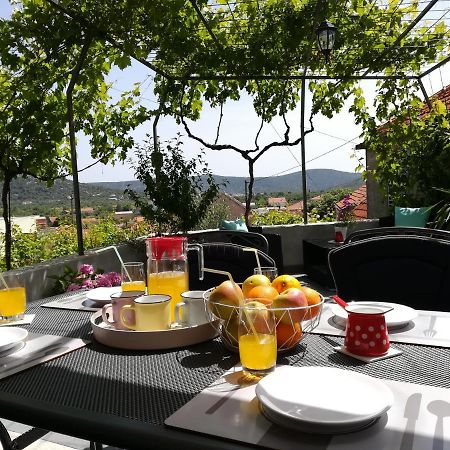 Apartman Petra Gustirna Екстер'єр фото