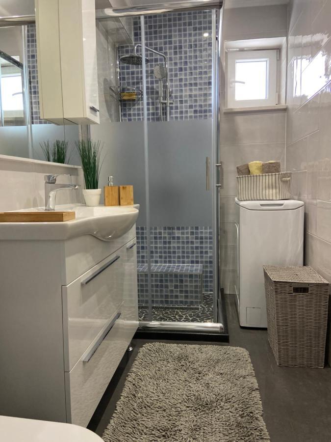Apartman Petra Gustirna Екстер'єр фото